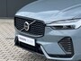 Volvo XC60 T6 Plug-in hybrid AWD Plus Dark | Trekhaak | Gelaagd Glas | Sportstoelen | Panoramadak | Camera | Half-Leder