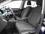 Volkswagen Golf 1.0 eTSI Life Virtual cockpit / Adaptive cruise / Navi /Parkeersensoren / Sfeerverlichting