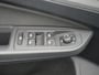 Volkswagen Golf 1.0 eTSI Life Virtual cockpit / Adaptive cruise / Navi /Parkeersensoren / Sfeerverlichting