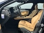 Volvo V90 2.0 T8 AWD Momentum / Navigatie / Climate Control / Cruise Control Adaptief / Achterklep Elektrisch / Trekhaak 2100 KG Trekgewicht / Lederen bekleding /