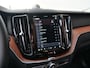 Volvo XC60 2.0 T6 350pk Plug-in hybrid AWD Ultimate Dark Navigatie / 20 inch / Camera / Pano-dak