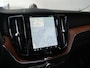 Volvo XC60 2.0 T6 350pk Plug-in hybrid AWD Ultimate Dark Navigatie / 20 inch / Camera / Pano-dak