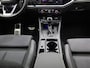 Audi Q3 35 TFSI S edition | 19'' LM velgen | Ambianceverlichting | Verwarmde voorstoelen | Camera | Apple Carplay / Android Auto | Assistentie pakket |