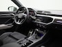 Audi Q3 35 TFSI S edition | 19'' LM velgen | Ambianceverlichting | Verwarmde voorstoelen | Camera | Apple Carplay / Android Auto | Assistentie pakket |