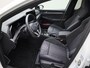 Volkswagen Golf 1.5eTSI/150PK R-Line Blackstyle DSG · NIEUW MODEL · Panoramadak · Camera + Parkeersensoren · Stoel- & stuurverwarming · Garantie tot november 2026