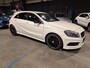 Mercedes-Benz A-klasse 180 Ambition - AMG Pakket - Clima - Cruise - Navigatie - Stoelverwarming