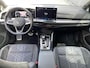 Volkswagen Golf 1.5 eTSI 115PK DSG R-Line Edition / Achteruitrijcamera / App Connect / Keyless / Getint Glas / 18'' LMV / VW