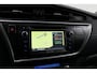 Toyota Auris Touring Sports 1.8 Hybrid Lease Exclusive, AUTOMAAT | DEELS LEER | PANORAMADAK | TREKHAAK | STOELVERWARMING
