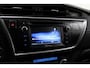 Toyota Auris Touring Sports 1.8 Hybrid Lease Exclusive, AUTOMAAT | DEELS LEER | PANORAMADAK | TREKHAAK | STOELVERWARMING