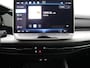 Volkswagen Golf 1.5 TSI Life Edition 116 PK | Apple Carplay | 18" Lichtmetalen velgen | Climate control | Parkeersensoren | Getinte ruiten | Keyless access |