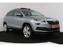 Skoda Karoq 1.5 TSI ACT Style Business (PANORAMADAK, CRUISE ADAPTIEF, PARKEERSENSOREN, STOELVERWARMING, NAVIGATIE, AUTOMAAT)