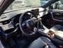 Toyota RAV4 2.5 HYBRID AWD BI-TONE 4S-BANDEN STOELVERW NAVI APPLE/ANDROID EL-ACHTERKLEP KEYLESS PARK-SENSOREN CAMERA 18''LM-VELGEN EL-STOEL