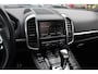 Porsche Cayenne 3.0 S E-Hybrid / Panoramadak / Camera / Luchtvering / 21'' / Leder / Keyless / Navigatie / Stoelverwarming / Cruise Control