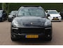 Porsche Cayenne 3.0 S E-Hybrid / Panoramadak / Camera / Luchtvering / 21'' / Leder / Keyless / Navigatie / Stoelverwarming / Cruise Control