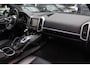 Porsche Cayenne 3.0 S E-Hybrid / Panoramadak / Camera / Luchtvering / 21'' / Leder / Keyless / Navigatie / Stoelverwarming / Cruise Control