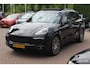 Porsche Cayenne 3.0 S E-Hybrid / Panoramadak / Camera / Luchtvering / 21'' / Leder / Keyless / Navigatie / Stoelverwarming / Cruise Control