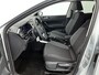 Volkswagen Polo 1.0 TSI Life Edition 95 PK | Camera | Climate control | Apple Carplay | Parkeersensoren achter | Navigatie | 15" Lichtmetalen velgen | LED koplampen | Android Auto | Telefoon draadloos laden | Ruiten getint |