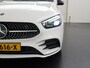 Mercedes-Benz B-klasse 180 AMG Business Solution | Trekhaak | Panoramadak | Stoelverwarming | Zondag Open!