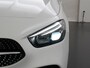 Mercedes-Benz B-klasse 180 AMG Business Solution | Trekhaak | Panoramadak | Stoelverwarming | Zondag Open!
