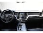 Volvo XC60 T6 350PK Automaat Plug-in Hybrid AWD Plus Dark / Adaptive Cruise control / Stoelverwarming v+a / Stuurverwarming / Elektr. achterklep  / 360 Camera / Schuifdak / Trekhaak
