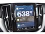Volvo XC60 T6 350PK Automaat Plug-in Hybrid AWD Plus Dark / Adaptive Cruise control / Stoelverwarming v+a / Stuurverwarming / Elektr. achterklep  / 360 Camera / Schuifdak / Trekhaak