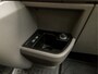 Volkswagen Transporter Kombi 2.0 TDI L1H1 Comfortline 9 Persoons (APPLE CARPLAY, TREKHAAK, PARKEERSENSOREN, GETINT GLAS, ELEK RAMEN, NIEUWE APK, NIEUWSTAAT)