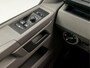 Volkswagen Transporter Kombi 2.0 TDI L1H1 Comfortline 9 Persoons (APPLE CARPLAY, TREKHAAK, PARKEERSENSOREN, GETINT GLAS, ELEK RAMEN, NIEUWE APK, NIEUWSTAAT)
