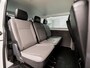 Volkswagen Transporter Kombi 2.0 TDI L1H1 Comfortline 9 Persoons (APPLE CARPLAY, TREKHAAK, PARKEERSENSOREN, GETINT GLAS, ELEK RAMEN, NIEUWE APK, NIEUWSTAAT)