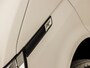 Volkswagen Transporter Kombi 2.0 TDI L1H1 Comfortline 9 Persoons (APPLE CARPLAY, TREKHAAK, PARKEERSENSOREN, GETINT GLAS, ELEK RAMEN, NIEUWE APK, NIEUWSTAAT)