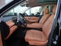 Leapmotor C10 REEV Design 28.4 kWh | Demo | Gecombineerde actieradius WLTP 974km | 1500 kg Trekgewicht | Diverse kleuren leverbaar | Full options | Stuurverwarming | Stoelverwarming en koeling | Elektrisch verstelbare voorstoelen | Navigatie | Keyless entry & start | 20 inch lichtmetalen velgen | Led verlichting