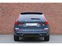 Volvo XC60 T6 Plug-in hybrid AWD Plus Dark | Trekhaak Semi-Elektrisch | Panoramadak met schuif-/kantelfunctie | Verwarmbare Voorstoelen | Verwarmbare voorruit | All-Season Banden | Adaptieve Cruise Control | Apple Carplay/ Android Auto | 360 Graden Camera