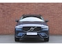 Volvo XC60 T6 Plug-in hybrid AWD Plus Dark | Trekhaak Semi-Elektrisch | Panoramisch Schuif-/kanteldak | Verwarmbare Voorstoelen | All-Season Banden | Adaptieve Cruise Control | Apple Carplay/ Android Auto | Pre-Conditionering | 360 Graden Camera