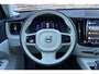 Volvo XC60 T6 Plug-in hybrid AWD Plus Dark | Trekhaak Semi-Elektrisch | Panoramadak met schuif-/kantelfunctie | Verwarmbare Voorstoelen | Verwarmbare voorruit | All-Season Banden | Adaptieve Cruise Control | Apple Carplay/ Android Auto | 360 Graden Camera