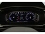 Volkswagen T-Roc R-Line Edition 1.5 TSI 150pk DSG Automaat Trekhaak, Panoramadak, Black Style, LED matrix koplampen, Adaptive cruise control, Beats audio, Achteruitrijcamera