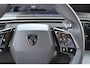 Peugeot E-3008 I AUTOMAAT I NAVIGATIE I ACHTER-VOORUITRIJRIJCAMERA EN SENSOREN VOOR & ACHTER I Allure 73 kWh I L.M. VELGEN I KEYLESS ENTRY EN START I