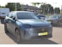 Peugeot E-3008 I AUTOMAAT I NAVIGATIE I ACHTER-VOORUITRIJRIJCAMERA EN SENSOREN VOOR & ACHTER I Allure 73 kWh I L.M. VELGEN I KEYLESS ENTRY EN START I