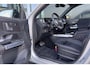 Mercedes-Benz GLB GLB 180 Automaat AMG Line 7-Persoons | Premium Plus Pakket | Nightpakket | Parkeerpakket met 360°-camera | Sfeerverlichting | Stoelverwarming | Multibeam LED | Trekhaak