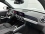 Mercedes-Benz GLB GLB 180 Automaat AMG Line | Advanced Plus Pakket | Nightpakket | Licht- en zicht-pakket | Stoelverwarming | Panoramadak | Keyless Go | LED