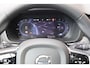 Volvo XC60 T6 Plug-in hybrid AWD Ultimate Dark | Luchtvering | Head-up display | Elektr. Trekhaak