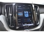 Volvo XC60 T6 Plug-in hybrid AWD Ultimate Dark | Luchtvering | Head-up display | Elektr. Trekhaak