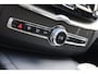 Volvo XC60 T6 Plug-in hybrid AWD Ultimate Dark | Luchtvering | Head-up display | Elektr. Trekhaak