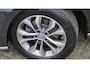 Volkswagen Passat Variant 1.8 TSI 180PK Highline Virtual Cockpit Trekhaak Leder/Alcantara Keyless *Geïntegreerde kinderstoel* LED *Complete Passat*