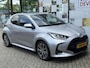 Toyota Yaris 1.5 Hybrid 130 Executive NIEUW DIRECT LEVERBAAR BLIND SPOT KEYLESS STOEL/STUURVERW 17"LICHTMETAAL