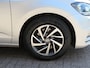 Volkswagen Touran 1.2 TSI CON. SERIES SOUND / Camera / Wegklap.haak / Stoelverwarming /