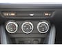 Mazda 2 1.5 Skyactiv-G Luxury , Navi, Apple Carplay, Clima, Cruise, PDC, LMV 16 Inch, Stuur/Stoelverwarming, LKA