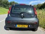 Peugeot 107 1.0 Active de auto is 5 deurs beschikt over airco en is goed onderhouden