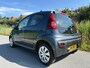 Peugeot 107 1.0 Active de auto is 5 deurs beschikt over airco en is goed onderhouden