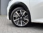 Peugeot e-208 GT Pack EV 3-FASEN 50kWh 136pk | ALCANTARA | PANODAK | DODEHOEKBEW. | ADAPTIVE CRUISE | NAVI | STOELVERW. | CAMERA | DAB+ | LM-VELGEN 17" |