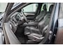 Volvo XC90 Recharge T8 AWD Ultimate Dark | Luchtvering | Harman Kardon audio | Trekhaak | Schuif-/kanteldak | Adaptieve Cruise Control | 21 Inch lichtmetalen velgen