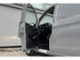 Mercedes-Benz eVito 112 L2 | Parkeerpakket met achteruitrijcamera | Smartphone Integratie Pakket | Tweezits Bijrijdersbank | Comfort Bestuurdersstoel | Laadruimte Bekleding met Kunststof vloer |